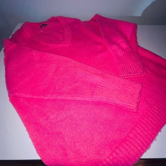 wild fable Sweaters - Womens Wild Fable Oversized V Neck Sweater Hot Pink Size small nwot